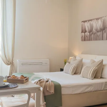 Mt By Rent Apartament Como