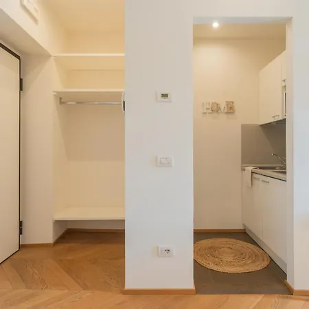 Daire Mt By Rent Como